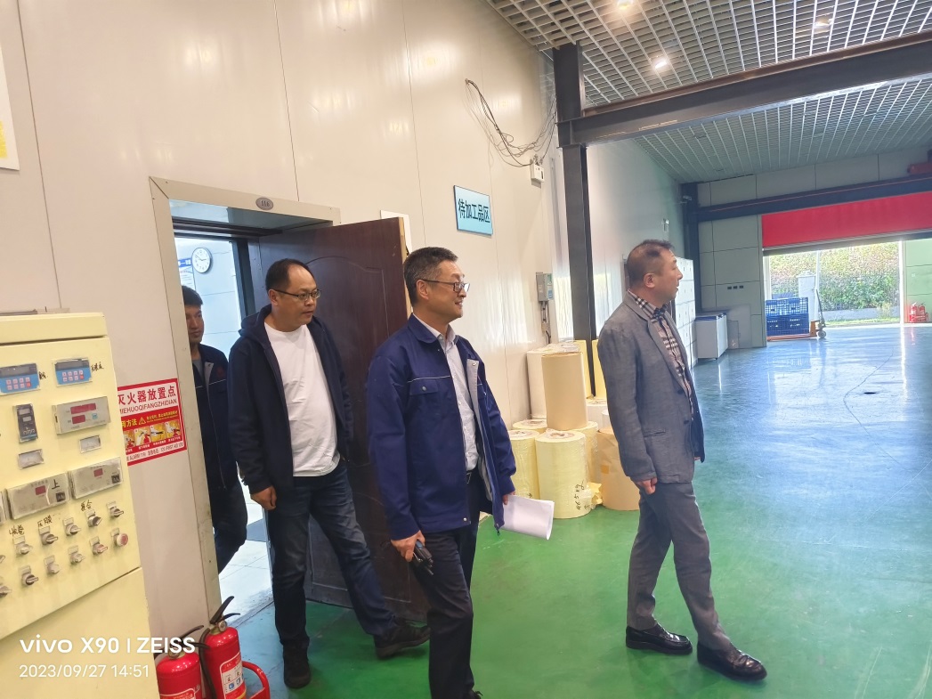 1696728488148160.jpg 1.jpg